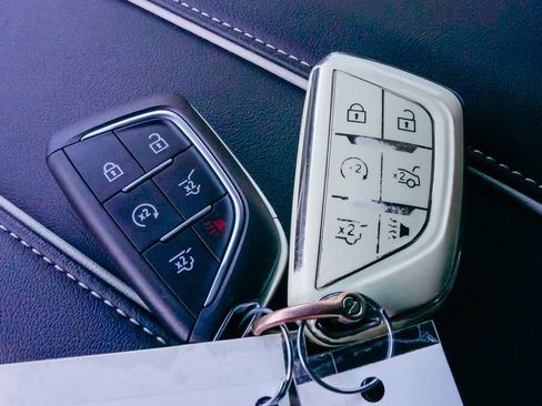 Certified 2024 Cadillac Escalade Sport w/ LPO, ONYX Package image 27