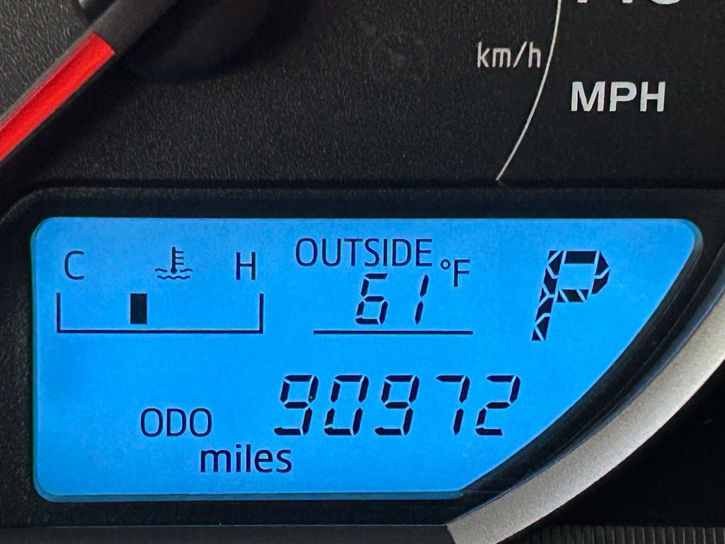 Used 2015 Toyota RAV4 LE AWD/4WD image 14