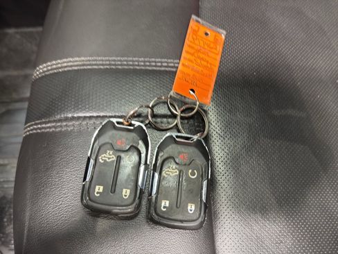 Used 2019 Chevrolet Silverado 1500 High Country w/ Technology Package image 44