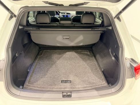 Used 2022 Volkswagen Tiguan SEL R-Line AWD/4WD image 24