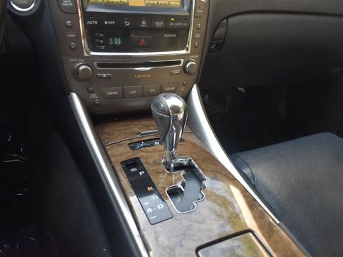 Used 2010 Lexus IS 350 w/ Luxury Plus Value Edition RWD image 29