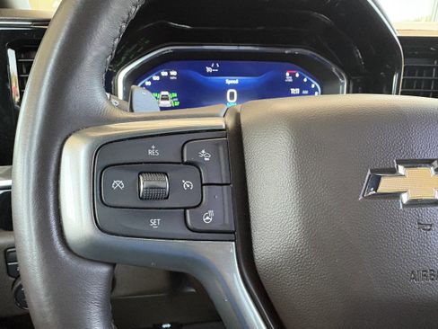 Used 2023 Chevrolet Silverado 1500 LTZ AWD/4WD image 22