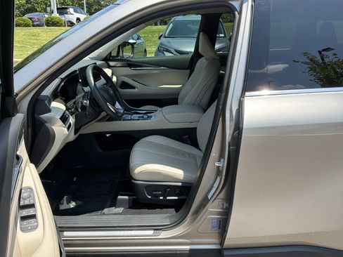 Used 2024 INFINITI QX60 Luxe w/ Performance Audio Package AWD/4WD image 8