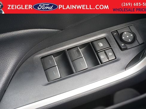 Used 2022 Toyota RAV4 XLE w/ Convenience Package image 30