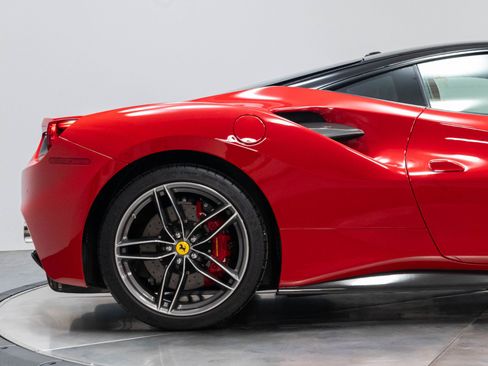 Used 2016 Ferrari 488 GTB RWD image 26