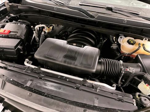 Used 2023 Chevrolet Tahoe Z71 w/ Luxury Package image 36