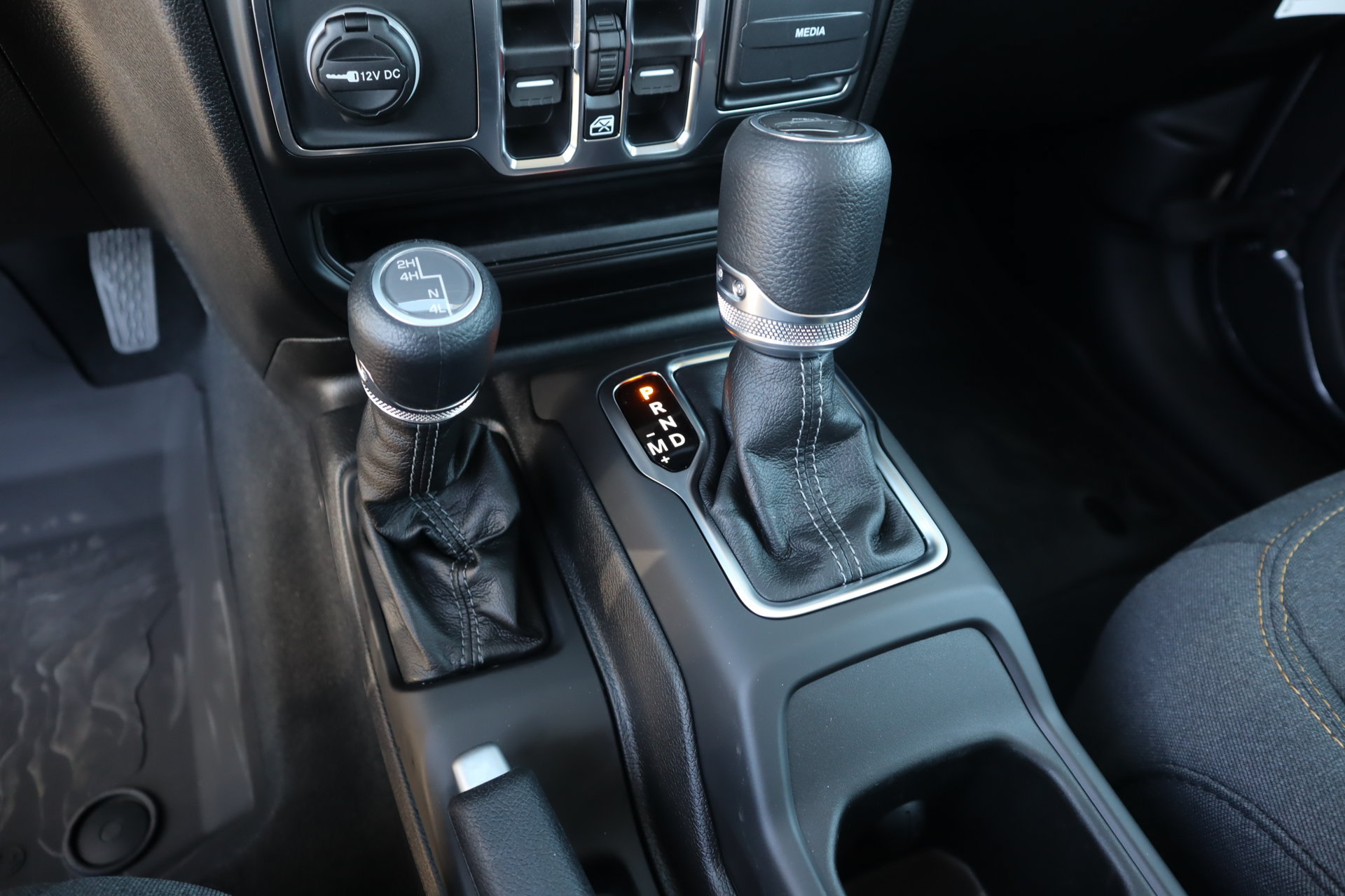 New 2026 Jeep Gladiator Sport AWD/4WD image 7