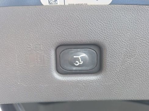 Used 2019 Lincoln Nautilus Reserve image 10