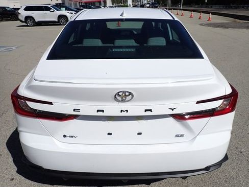 New 2026 Toyota Camry SE FWD image 4