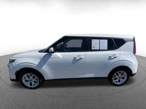 Used 2025 Nissan Altima 2.5 SV image 9