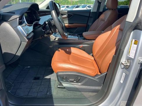 Used 2022 Audi Q8 Premium Plus AWD/4WD image 30