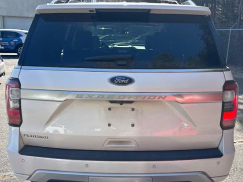 Used 2019 Ford Expedition Platinum image 8