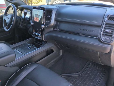 Used 2024 RAM 2500 Limited image 30