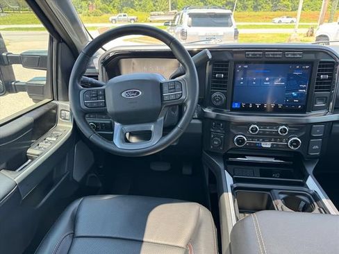 Used 2023 Ford F250 Lariat w/ Lariat Ultimate Package AWD/4WD image 13