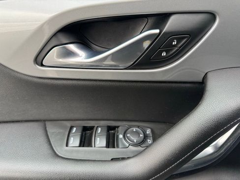 Used 2020 Chevrolet Blazer LT image 21