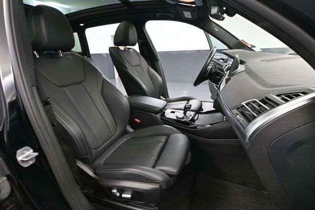 Used 2022 BMW X3 xDrive30i AWD/4WD image 43