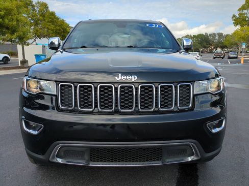 Used 2021 Jeep Grand Cherokee Limited image 9