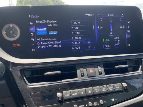 Used 2022 Lexus ES 350 Ultra Luxury w/ Accessory Package 2 FWD image 21