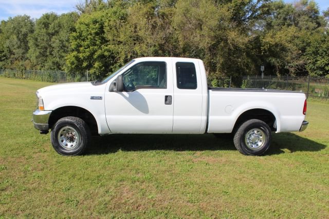 Used 2003 Ford F250 XLT AWD/4WD image 4