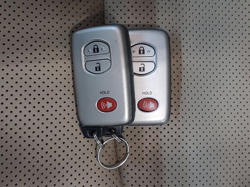 Used 2018 Toyota 4Runner Limited image 32