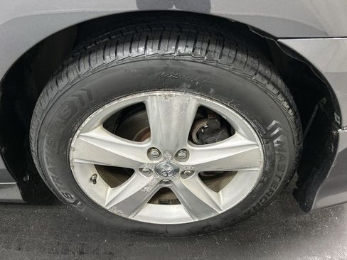 Used 2011 Toyota Camry SE w/ SE Extra-Value Pkg #1 image 8