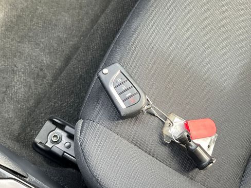 Used 2023 Toyota Corolla LE image 22