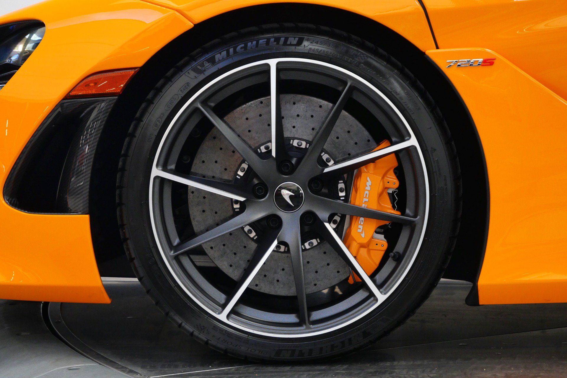 Used 2022 McLaren 720S Performance RWD image 10