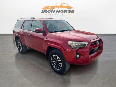 Used 2020 Toyota 4Runner SR5 Premium AWD/4WD image 3
