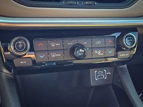 New 2026 Jeep Compass Limited AWD/4WD image 24