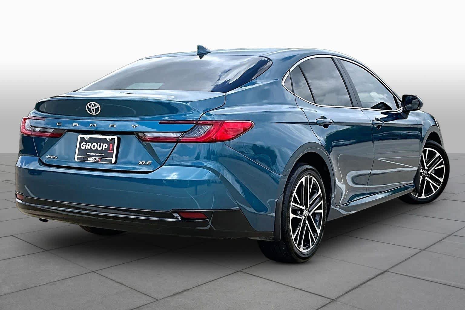 Used 2026 Toyota Camry XLE FWD image 13