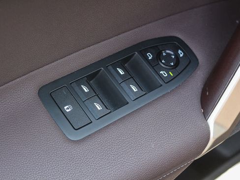 Certified 2023 BMW iX xDrive50 w/ Convenience Package image 29