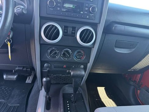 Used 2009 Jeep Wrangler Sahara w/ Trailer Tow Group AWD/4WD image 11