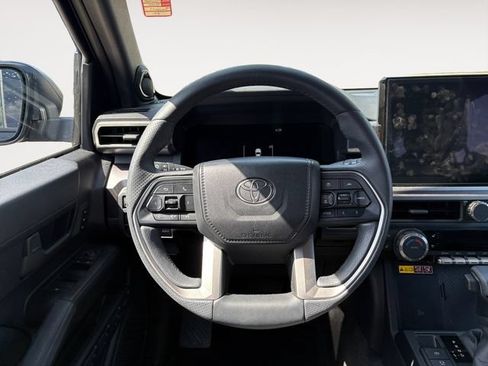 Used 2025 Toyota 4Runner TRD Off-Road Premium AWD/4WD image 12