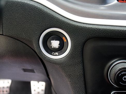 Used 2020 Dodge Charger R/T image 22