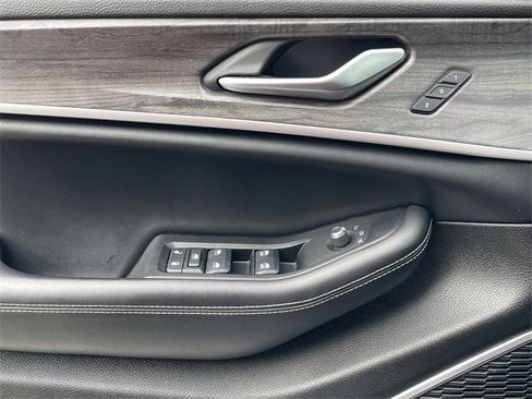 Used 2023 Jeep Grand Cherokee 4WD 4xe image 22