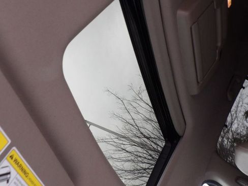 Used 2020 Honda Pilot Touring image 14