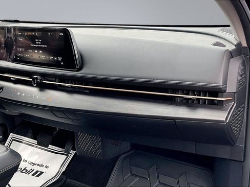 Certified 2023 Nissan Ariya FWD image 17