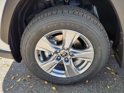 Certified 2025 Toyota RAV4 XLE image 17