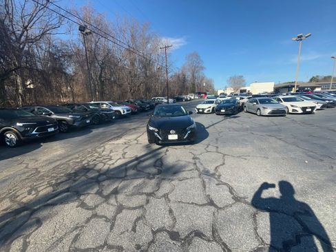 Used 2025 Nissan Sentra SV image 12