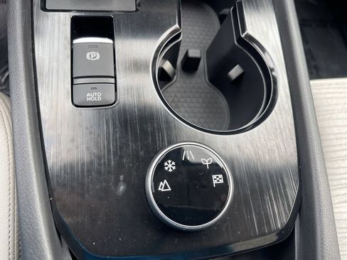 Certified 2023 Nissan Rogue SV AWD/4WD image 16