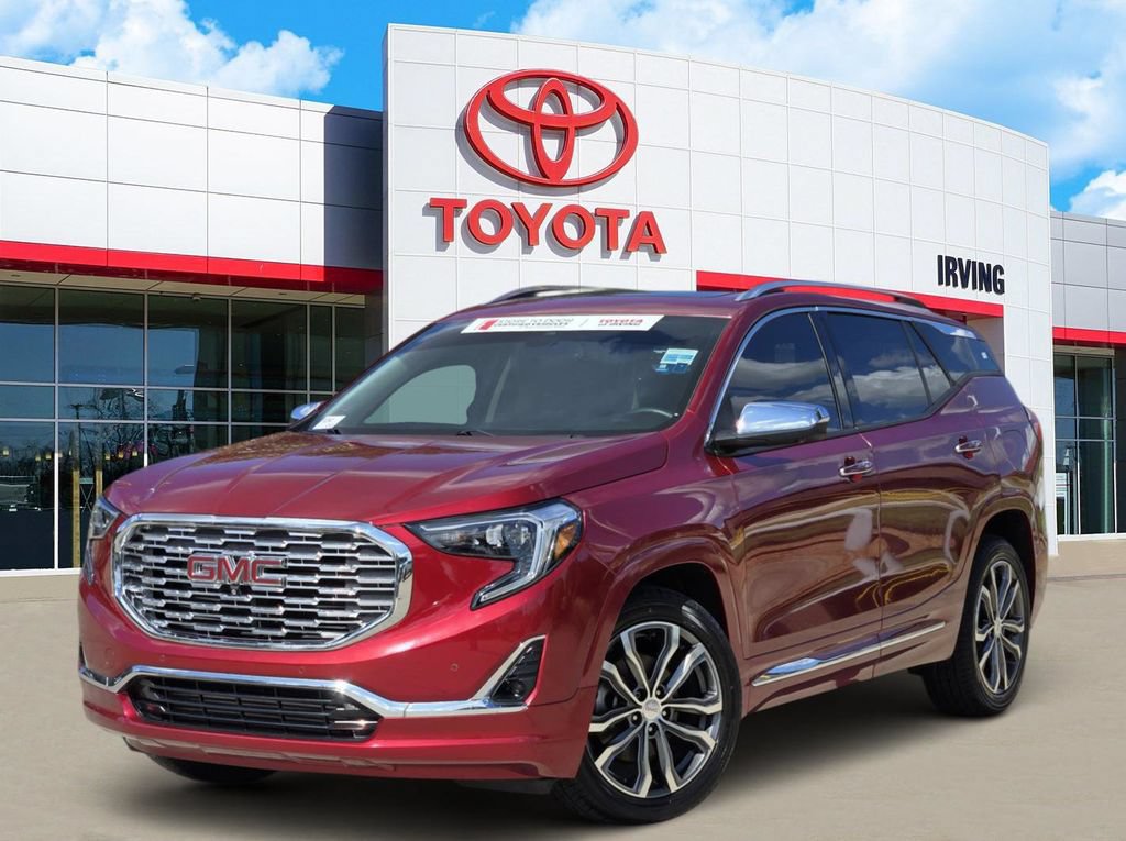 Used 2020 GMC Terrain Denali w/ Denali Premium Package FWD image 1