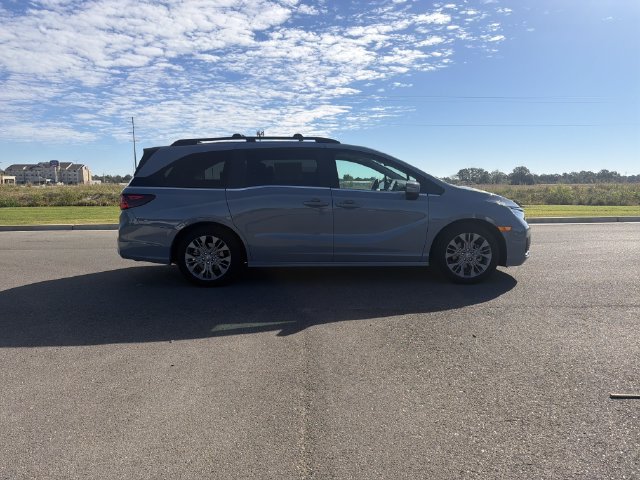 Used 2025 Honda Odyssey Touring image 6