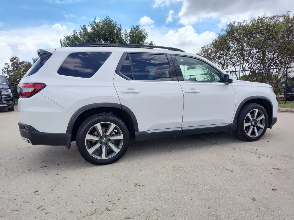 Used 2023 Honda Pilot Elite image 13