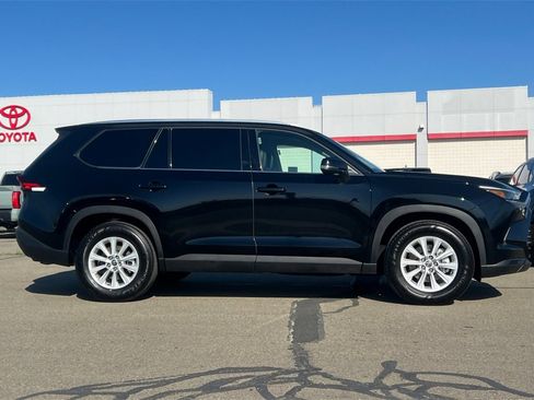 Certified 2025 Toyota Grand Highlander AWD image 3