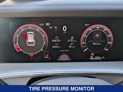 Certified 2026 Volkswagen Tiguan SE w/ Panoramic Sunroof Package AWD/4WD image 15
