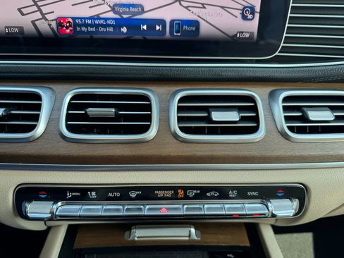 Used 2024 Mercedes-Benz GLS 450 4MATIC image 20
