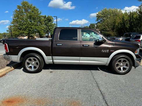 Used 2017 RAM 1500 Laramie w/ Convenience Group image 4