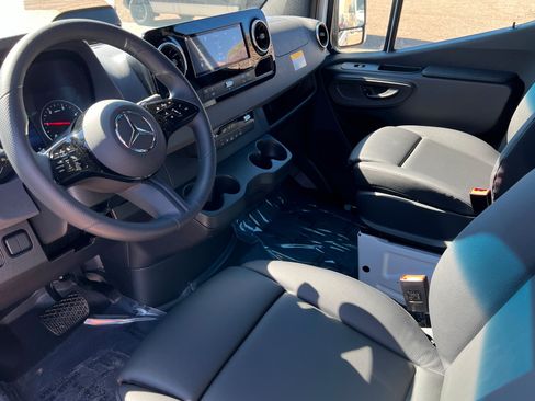 New 2026 Mercedes-Benz Sprinter 2500 image 11