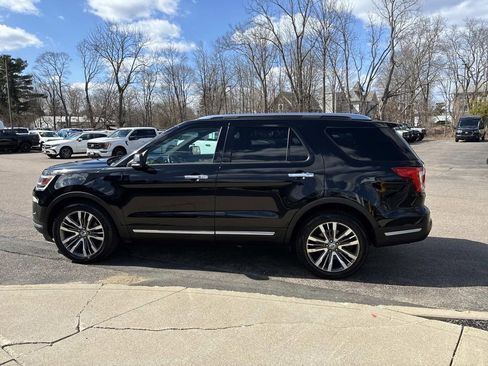 Certified 2018 Ford Explorer Platinum image 4
