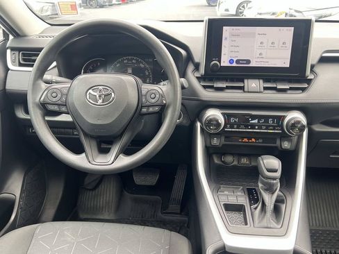 Used 2024 Toyota RAV4 XLE w/ Convenience Package FWD image 20
